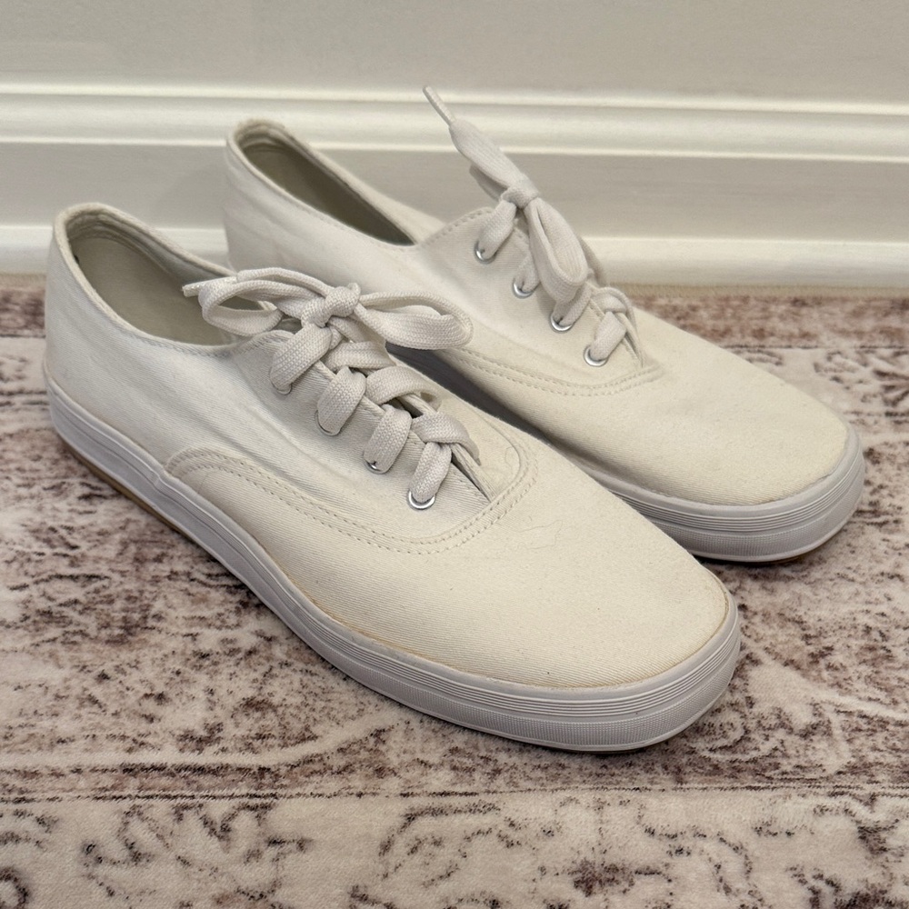 Balloons Cream Off-White Canvas Tennis Shoes